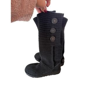 UGG size 7 Women's Classic black Cardy boots